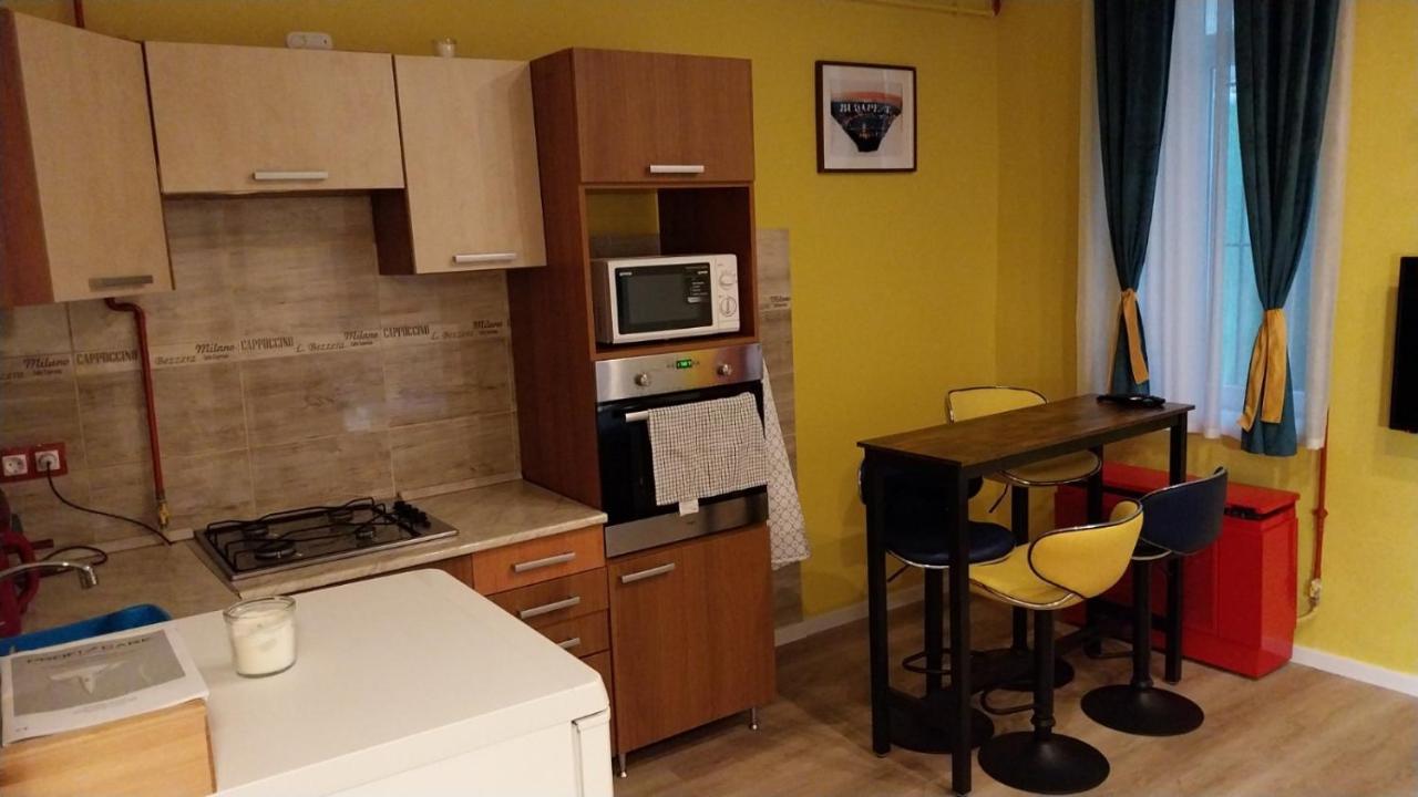 Yellow Blue Apartment Budapest Luaran gambar
